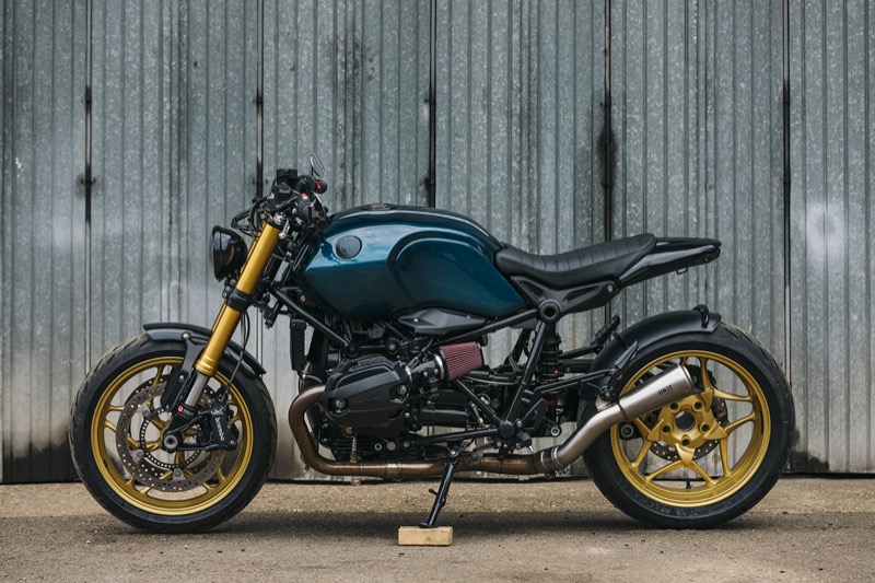R nineT Silk Thread